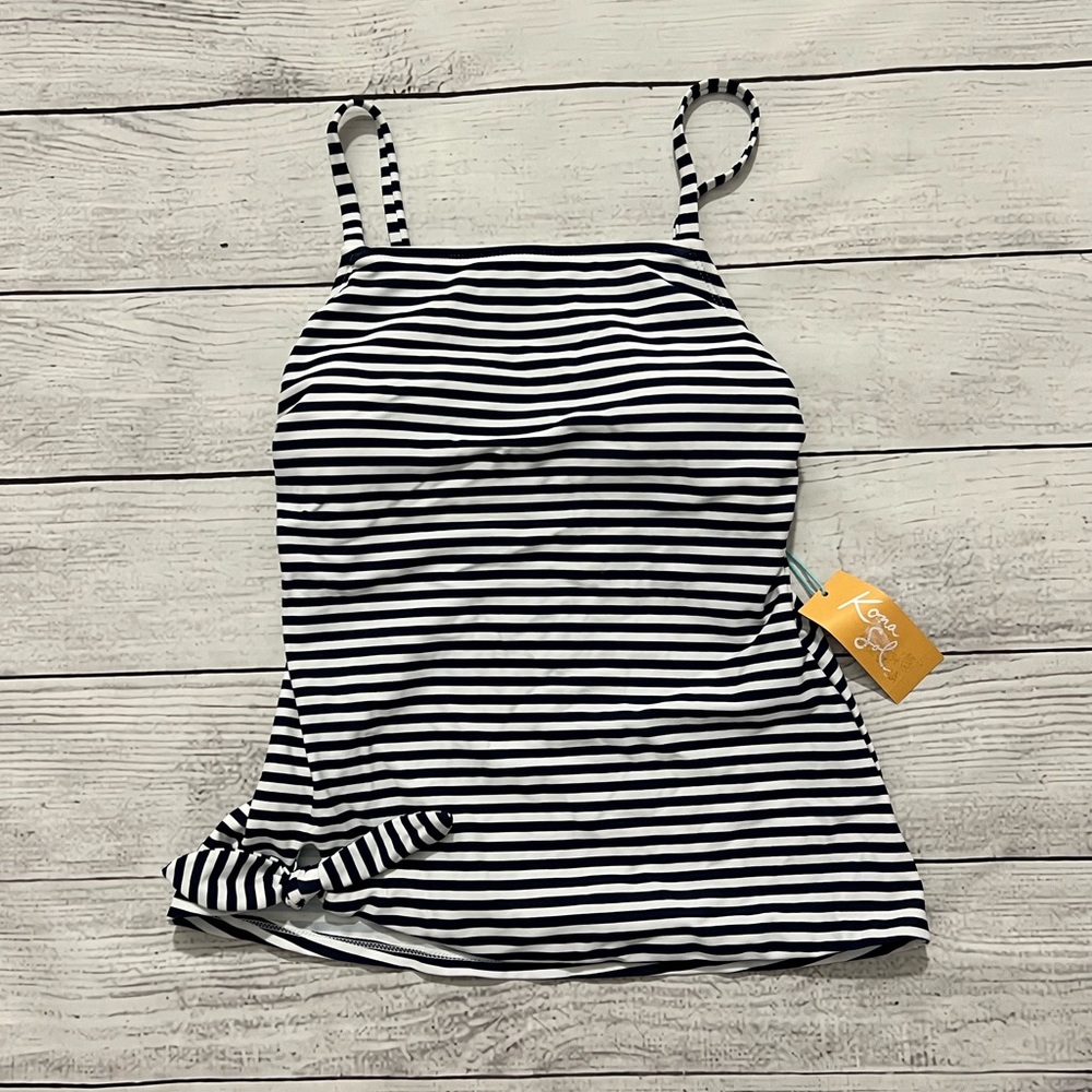 NWT Kona Sol swimsuit top